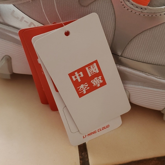 Li-ning NWT FLASH $139 (EACH) - Picture 9 of 9